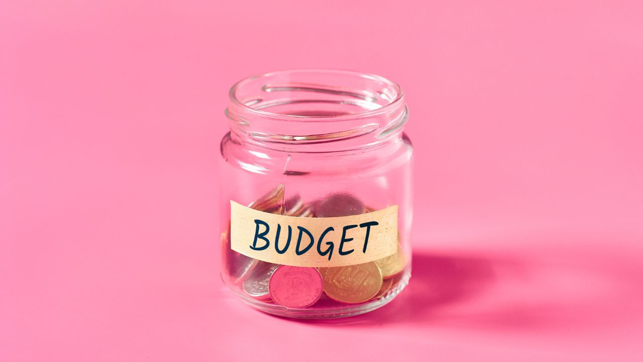 create a budget with a low income