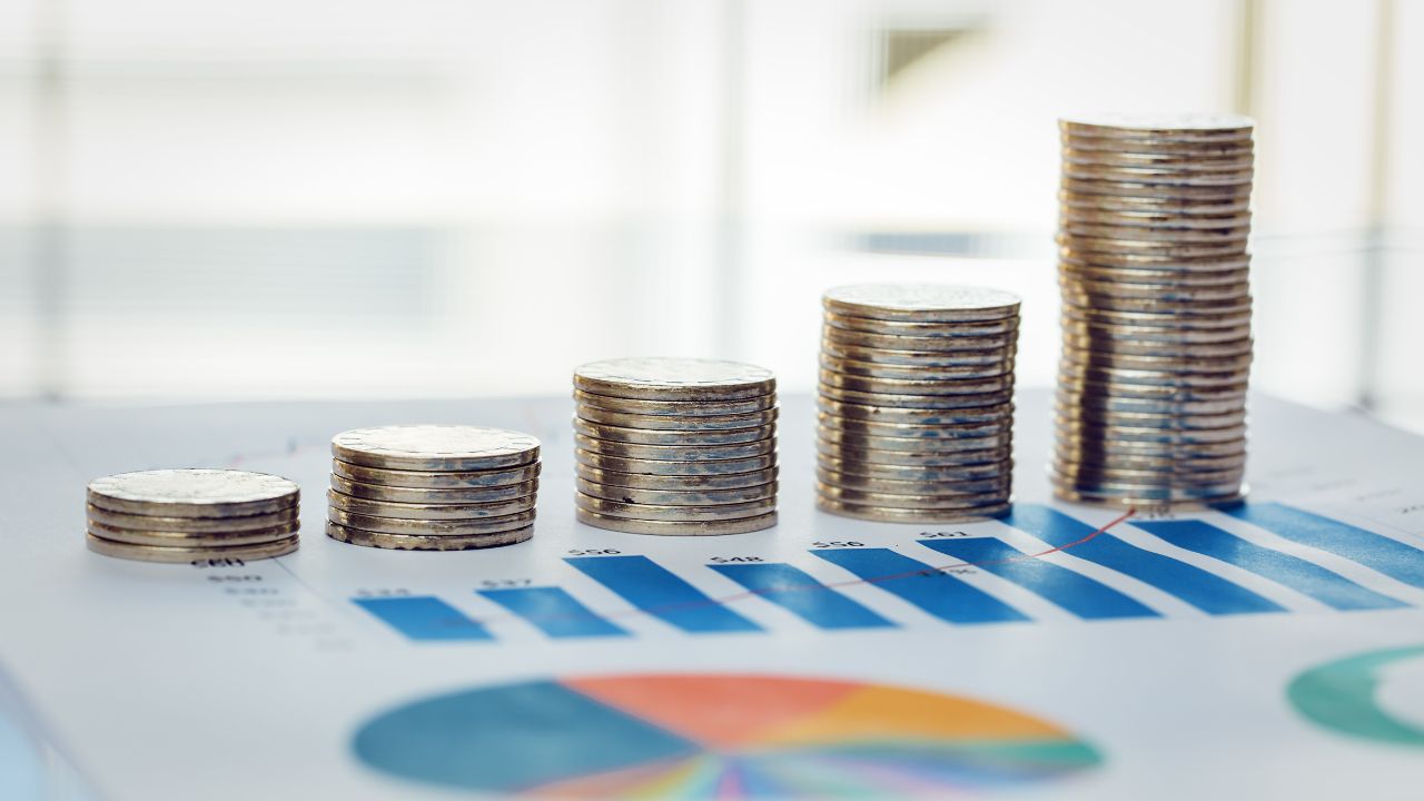 budget money on low income